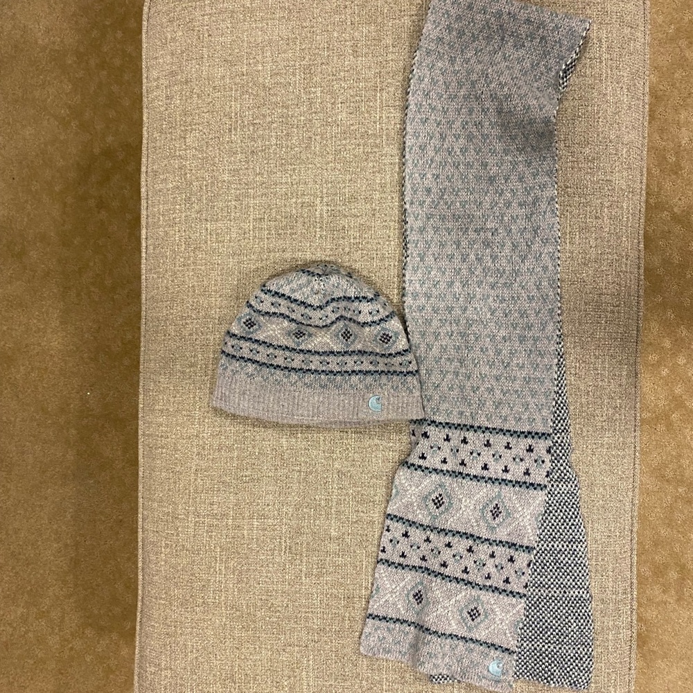 Carhartt acrylic knit scarf and beanie